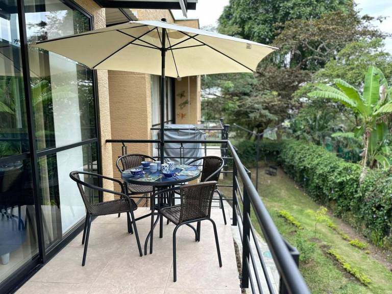 Lovely holiday apartment with barbeque, jacuzzi & pool | Pets allowed — photo 5