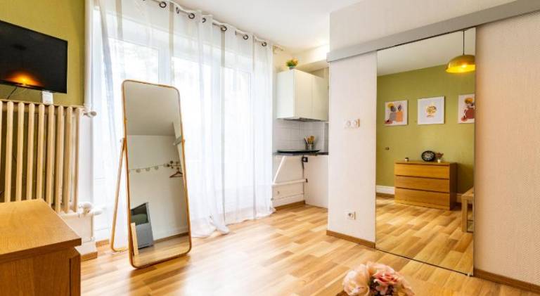 Apartment with 1 room for 2 persons in Dijon