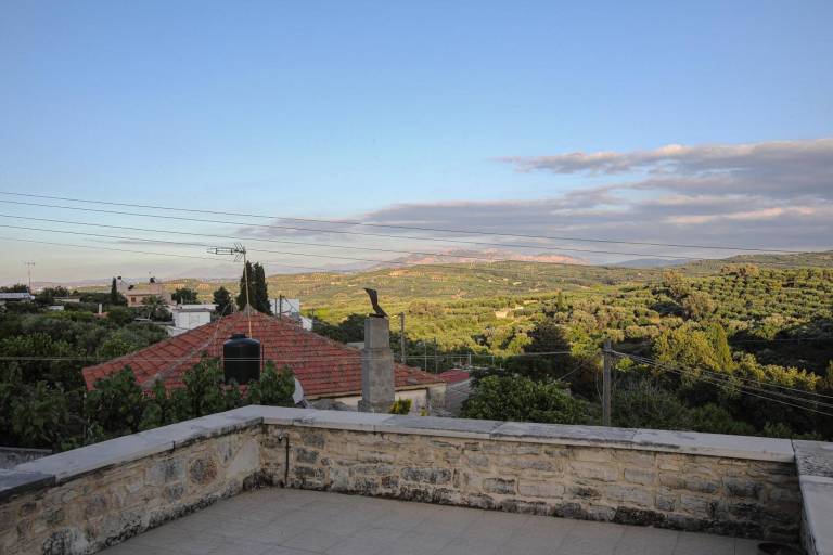 Cretan Traditional Home Villa with Mountain View, Wi-Fi, and Air Conditioning — photo 2