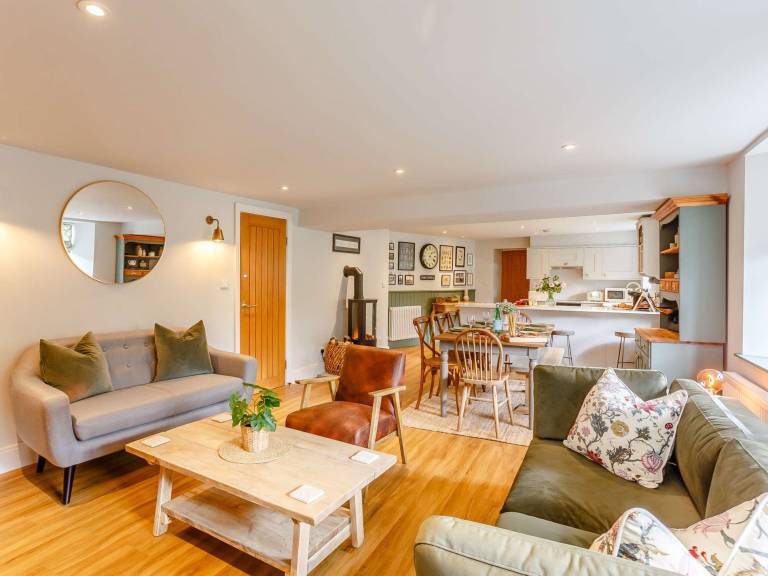 Cottage  Holmbridge