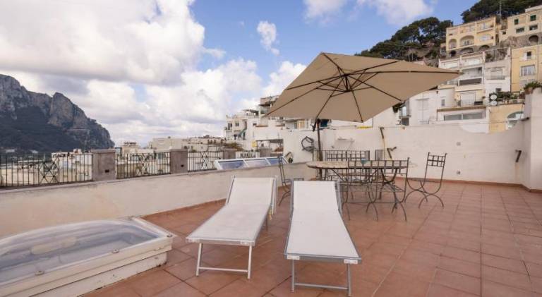 Holiday apartment with 2 rooms for 6 persons — photo 2