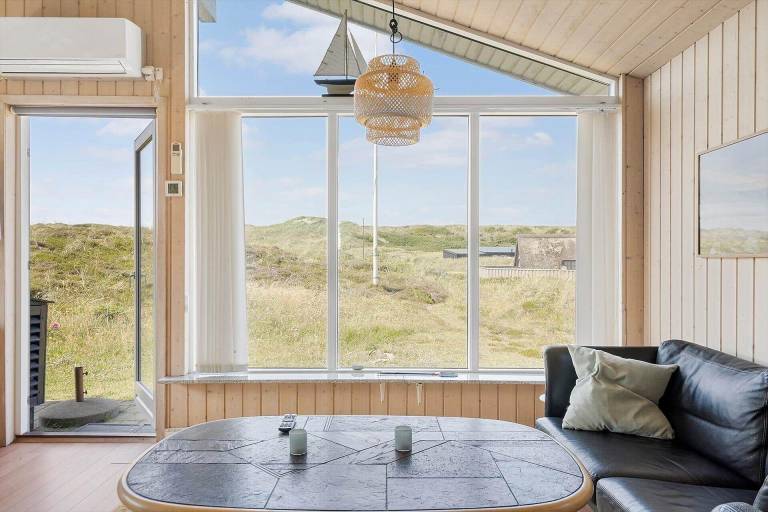 Fully equipped vacation home with sauna, terrace & grill | Next to the beach | Pets allowed — photo 2