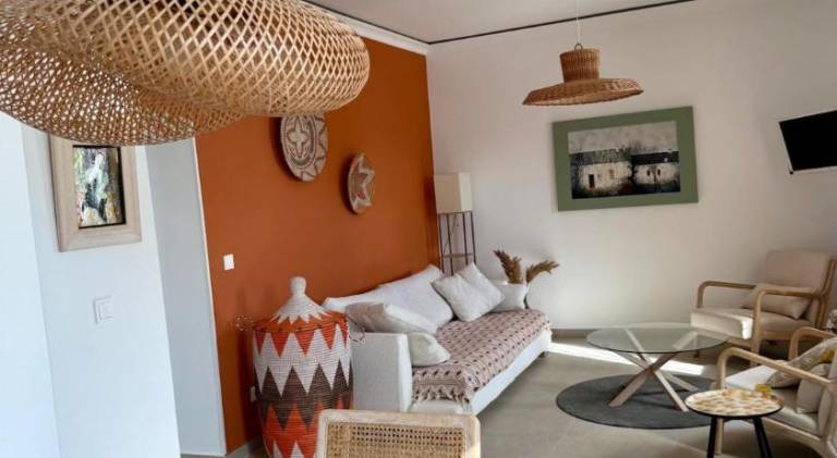 Villa with pool | Pet-friendly — photo 2
