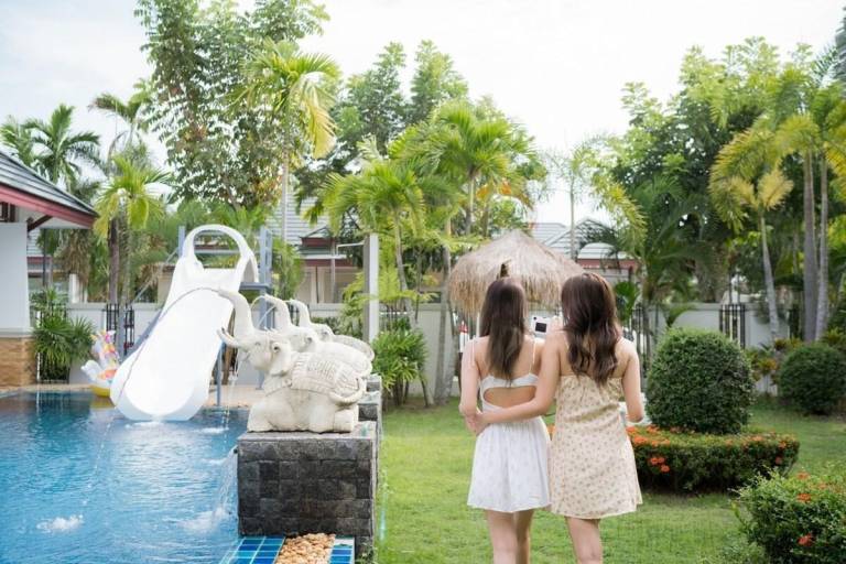 Big house with barbeque & pool | Perfect for remote work | Pets are welcome — photo 5