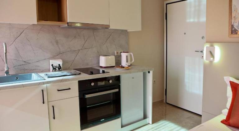 Holiday apartment with patio — photo 4
