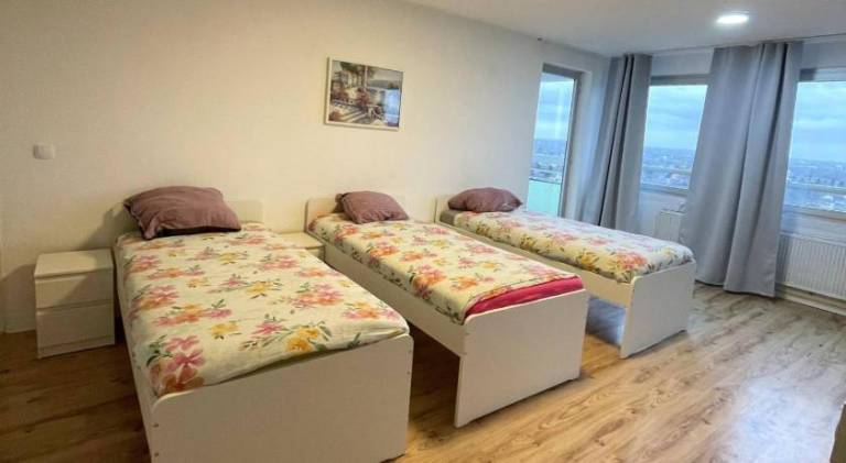 Holiday apartment with 3 rooms for 8 persons in Moers