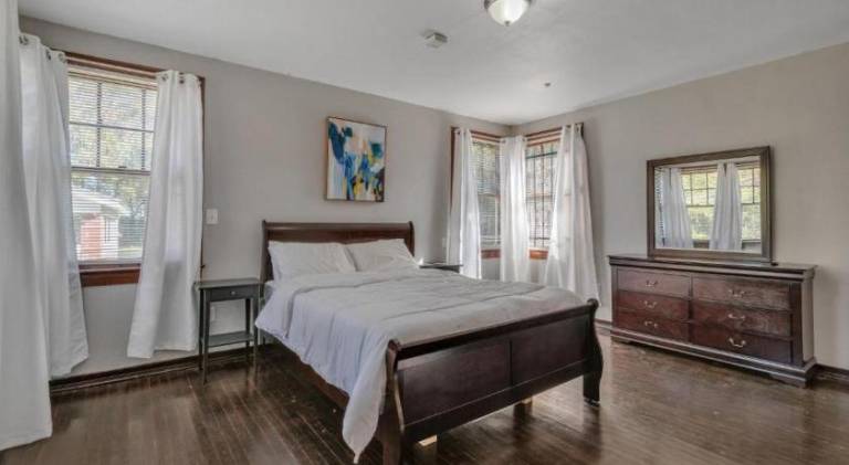 Comfy pet friendly home in Jacksonville mins to downtown’s — photo 2