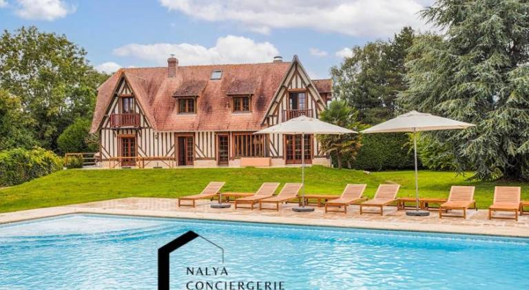 Villa with pool in Touques