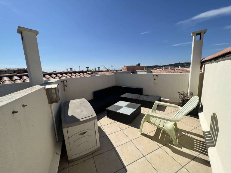 Mezzanine Studio with Pool, AC, Parking and Washing Machine - Near the Beach in Agde