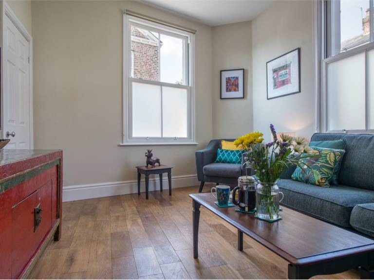 Cottage with garden | Near Shambles | River view — photo 2