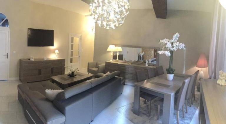 Holiday apartment with 2 rooms for 6 persons in Beaune
