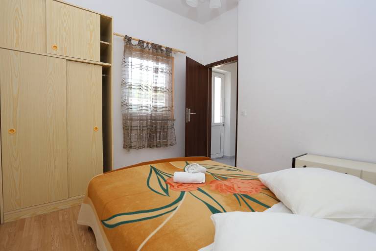 Two bedroom apartment with terrace and sea view Lokva Rogoznica, Omiš (A-17645-a) — photo 5