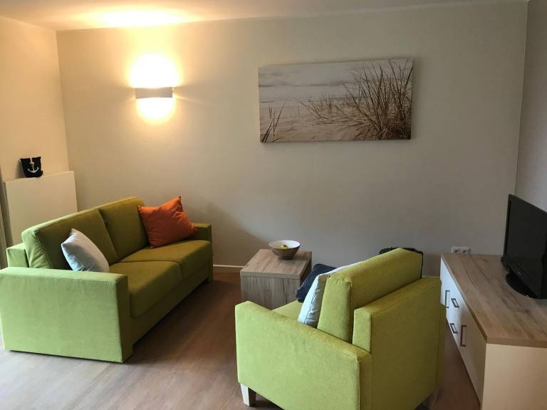 Modernes und helles 2-Zimmer-Apartment in ruhiger Lage ,Hund erlaubt — photo 2