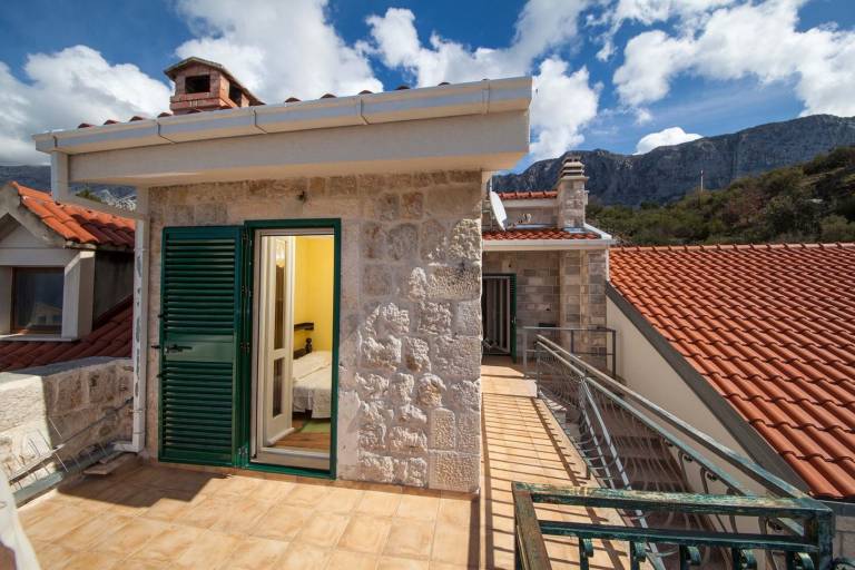 Vacation home with BBQ, jacuzzi & terrace | Sea view — photo 4
