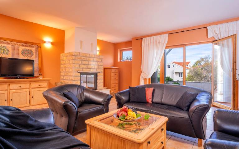 House with private pool, garden & barbeque | Sea view — photo 4