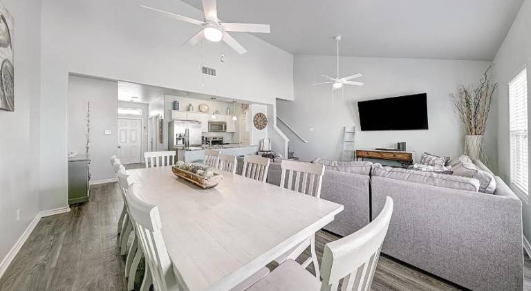 Charming house with pool | Pets allowed — photo 4