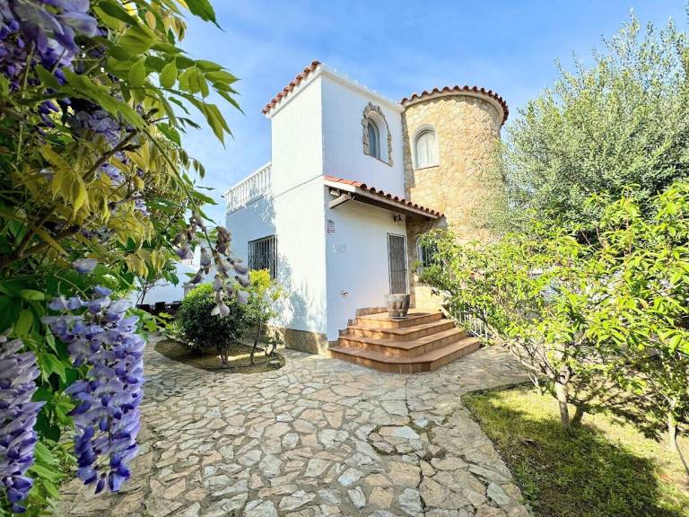 Casa Santa Margarita