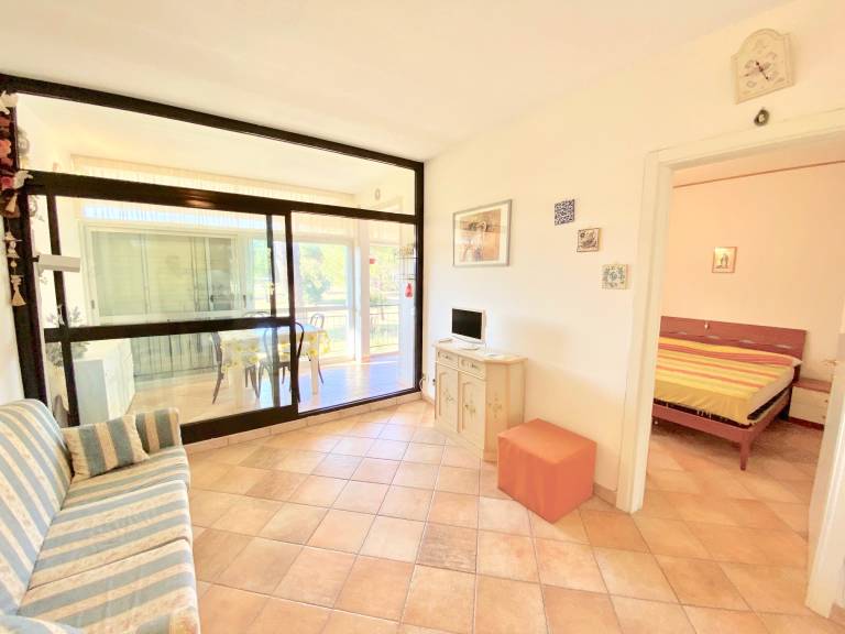Beautiful apartment with pool, patio & yard | Pet-friendly — photo 2