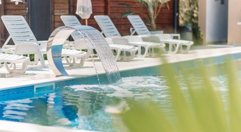 Pleasant holiday apartment with garden, terrace & pool | Pets are welcome in Ulcinj