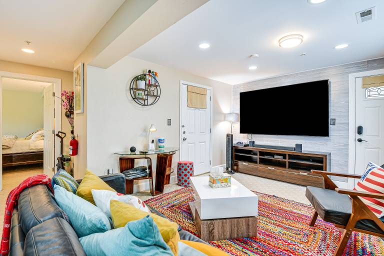 Condo Washington