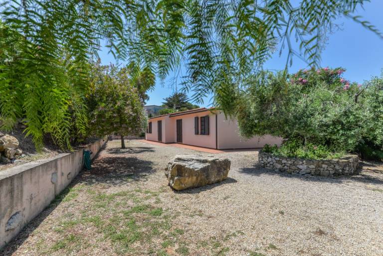 House with terrace, garden & BBQ — photo 5