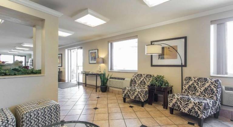 Greenstay Hotel Joplin Missouri — photo 3