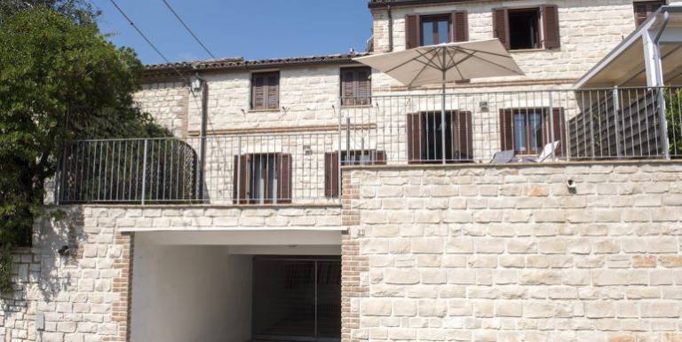 Family-oriented wonderful holiday apartment with terrace | Sea view | Dogs allowed in Camerano