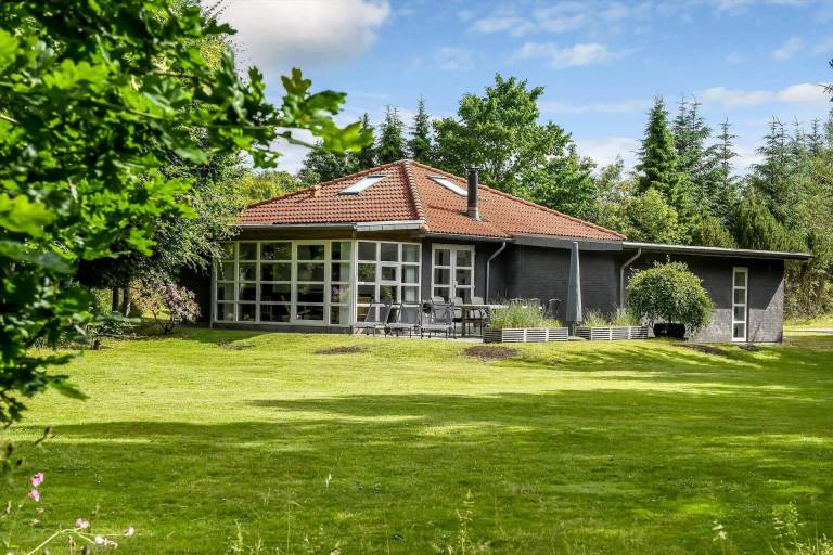 Fully equipped lovely vacation home with sauna, BBQ & terrace | Dogs allowed — photo 2