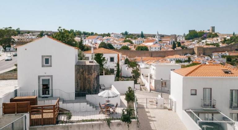 House with yard & terrace — photo 4