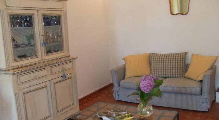 Holiday apartment with yard & terrace — photo 2
