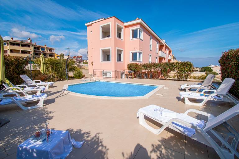 Apartment with pool | Sea view — photo 2