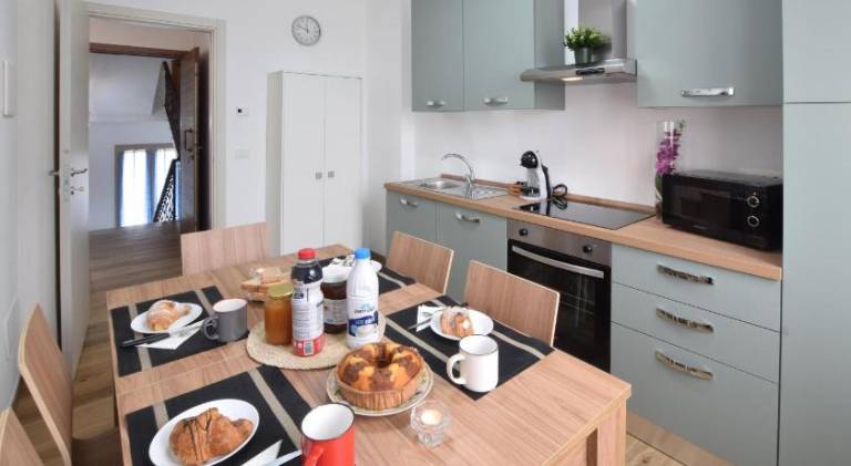 Fully equipped beautiful house with private pool, terrace & garden | Pet-friendly — photo 4