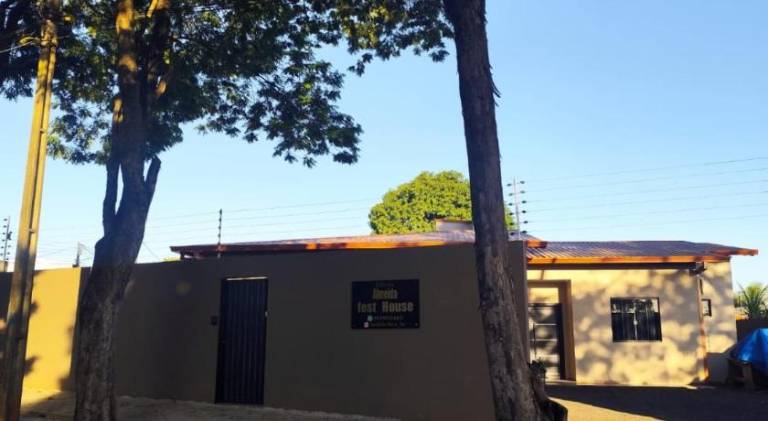 190 m&sup2; Ferienhaus