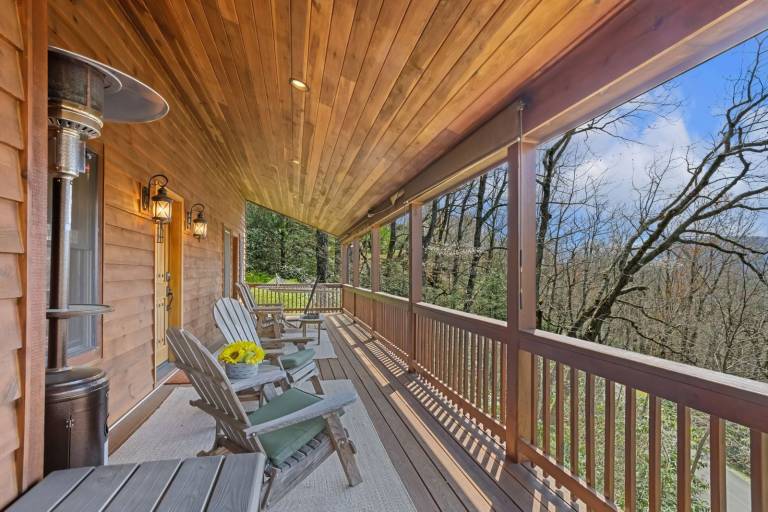 Cabin with hot tub & BBQ | Mountain view — photo 3