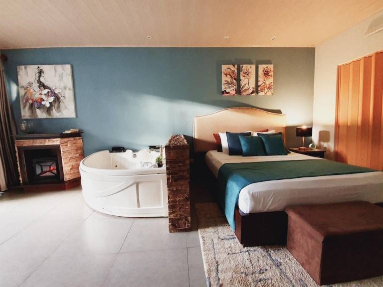 Yellow Tree Suites in La Fortuna