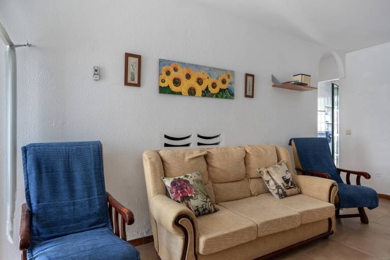 Apartment 'Dos Dormitorios' with Shared Pool, Private Terrace and Shared Garden — photo 4