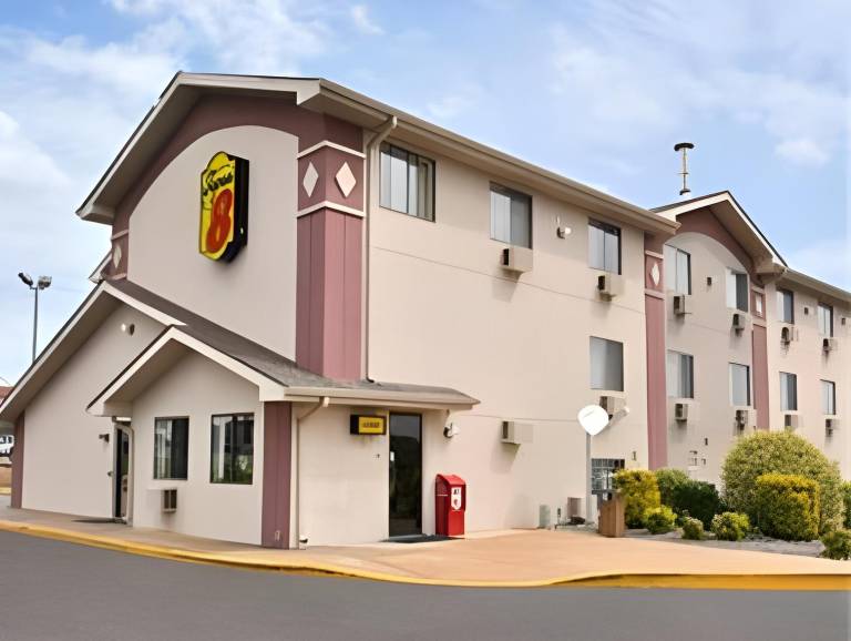 Super 8 By Wyndham Aberdeen Md — photo 5