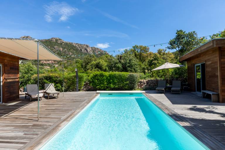 Villa with terrace, hot tub & private pool | Nature view — photo 5