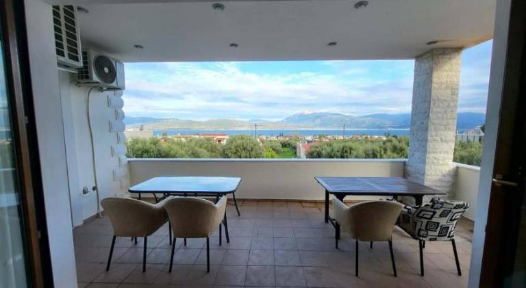 Holiday apartment with yard & terrace — photo 4