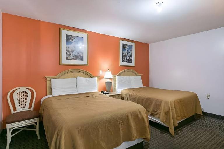 Rodeway Inn & Suites Enterprise — photo 2