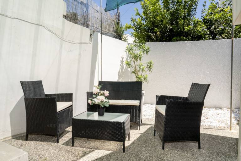 House with 2 rooms for 6 persons in Taranto