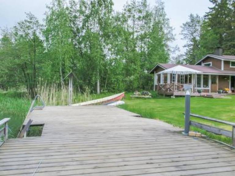 Vacation home with sauna & patio | Nature view — photo 4