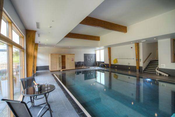 Nice vacation home with hot tub & pool | Beach nearby | Dogs allowed — photo 3