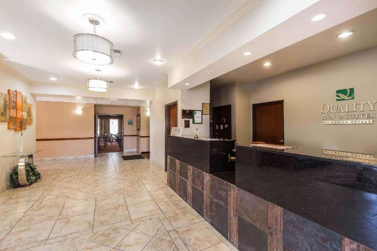 Quality Inn & Suites - Granbury — photo 3