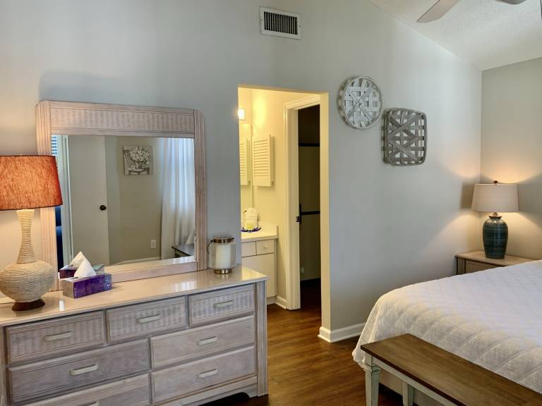 Harbour Oaks, Unit 420 — photo 4