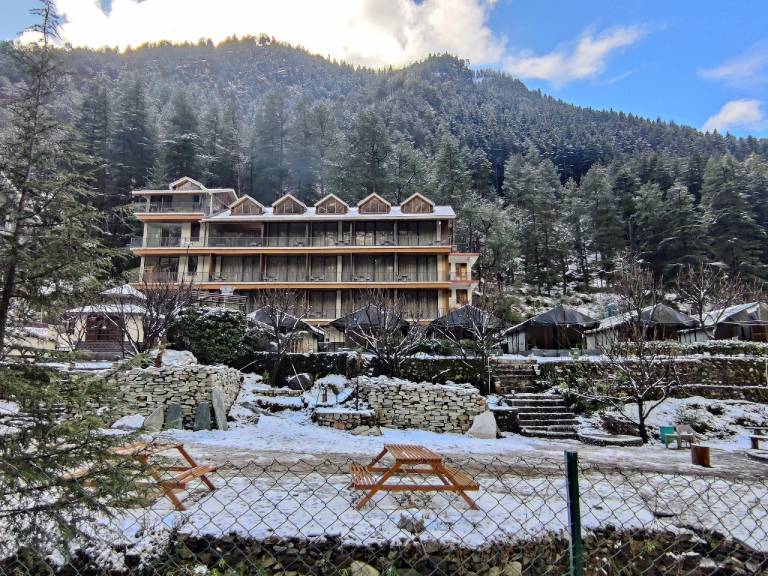 Nice lodge with barbeque, terrace & garden | Pets are welcome in Kullu
