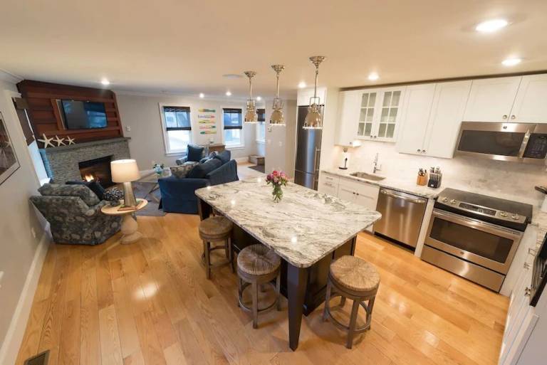 Condo  Newport