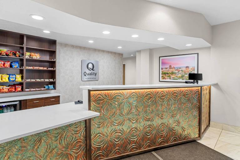 Quality Inn & Suites Sunport Airport Albuquerque — photo 5