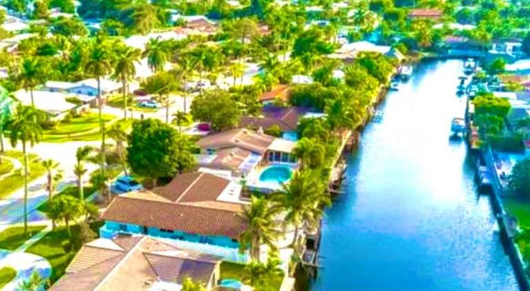 Ample vacation home with pool | Pets allowed — photo 5