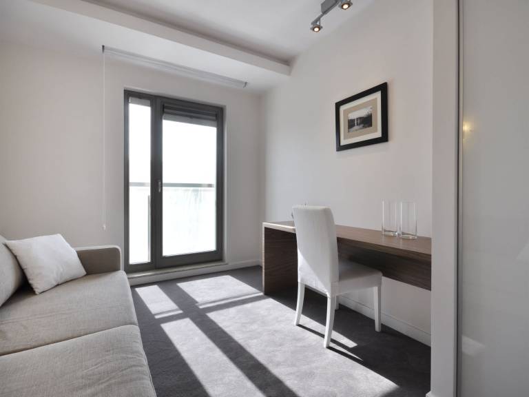 Fully equipped rental apartment with pool, sauna & jacuzzi | Next to Golden Gate | Pets allowed — photo 4